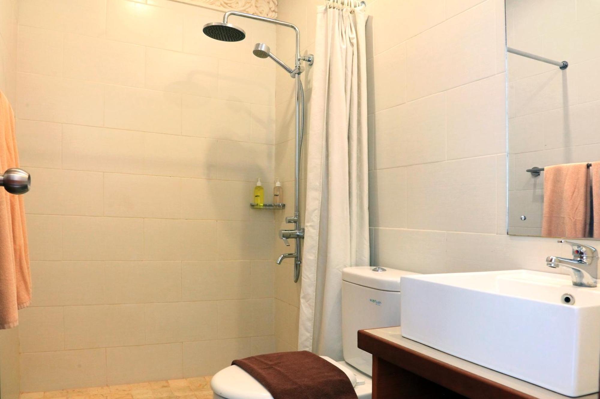 Maison d'hôtes Cening Ayu 2*